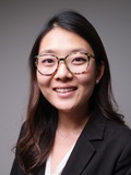 Stephanie Cho headshot