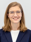 Lacey Serletti Headshot