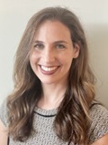 Kelly Dyer headshot