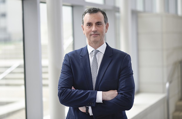 Dr. Daniel Yoshor
