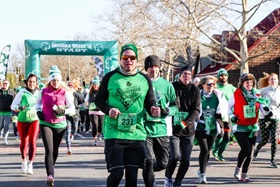 people running in a marathon
