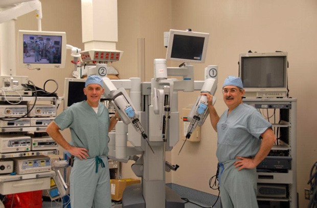 Weinstein_Omalley_With_TORS_Equipment