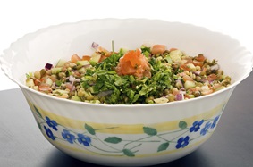 Warm salad with lentils and roasted peppers