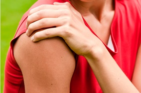 Woman with shoulder pain