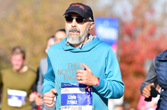 Livio Azzoni running closeup teaser image